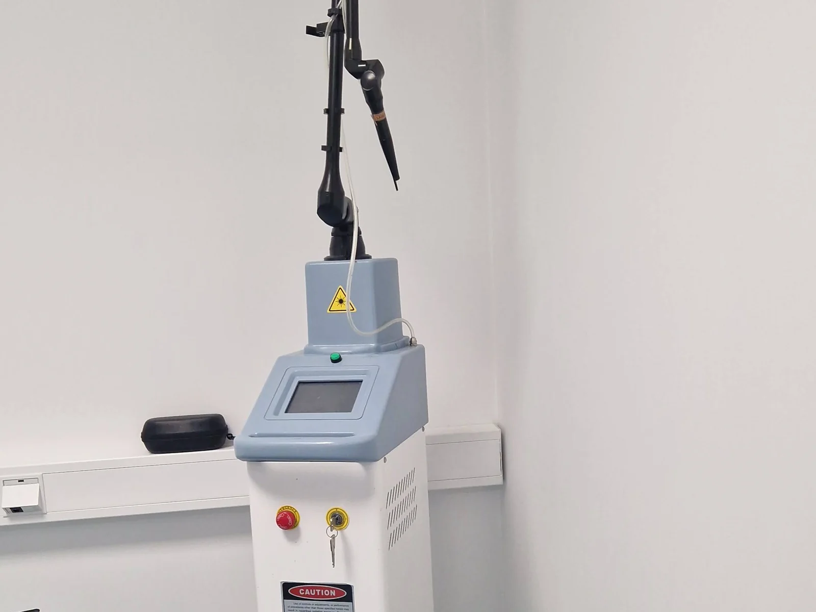 CO2-kirurgilaseren ved Dyreklinikken Tertnes